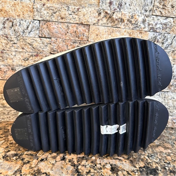 GUIDI
TREADED SOLE SANDALS - Picture 7 of 9